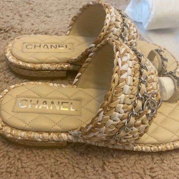 Chanel Braided Sandals with CC Logo Pendant - Picture 6 of 6